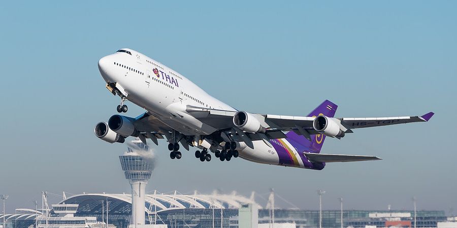 图18 波音747宽体客机（1969年首飞，开启航空客运大众化时代）